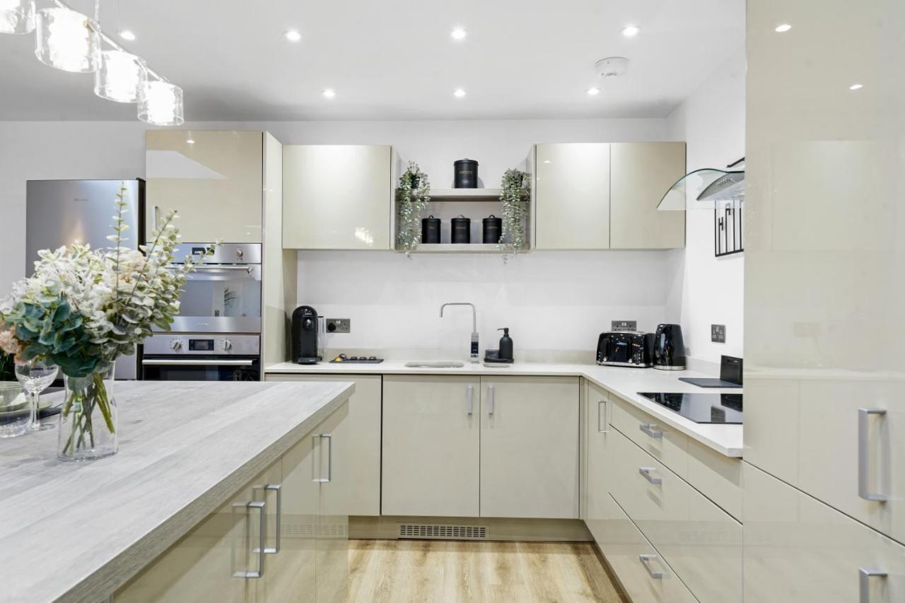 Modern Bungalow In Maidstone Sleeps 5 With Free Parking Eksteriør billede