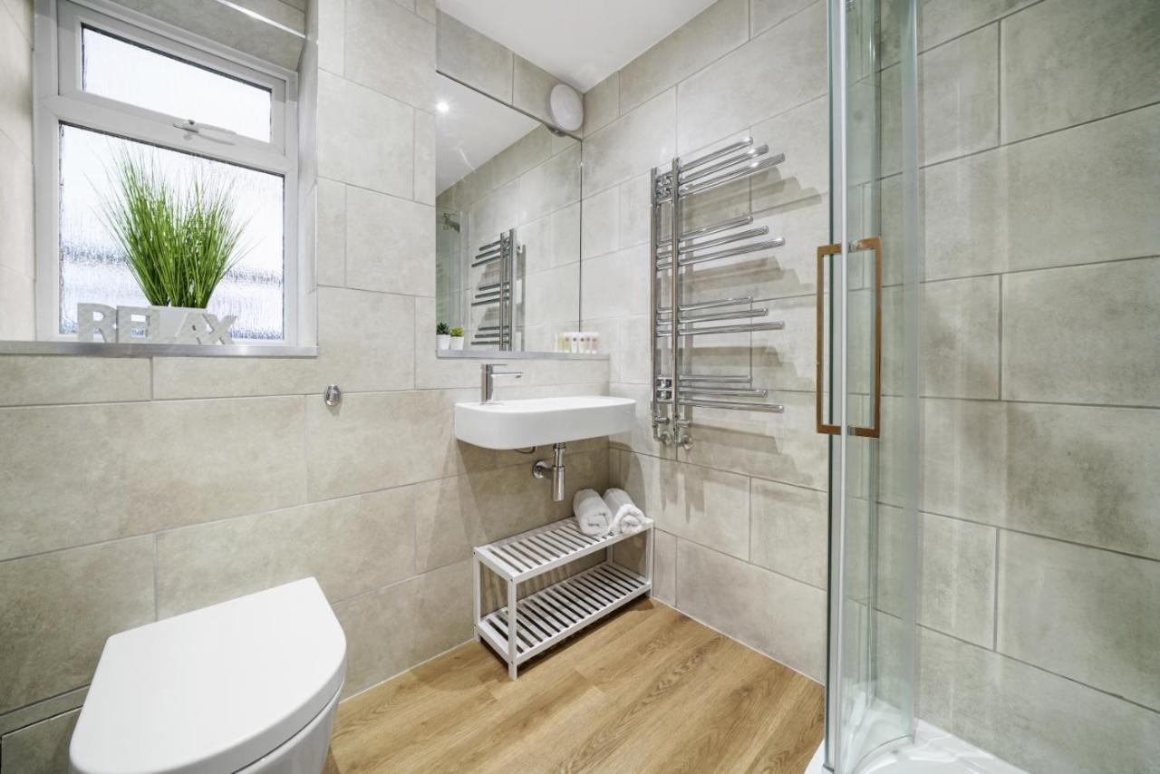 Modern Bungalow In Maidstone Sleeps 5 With Free Parking Eksteriør billede