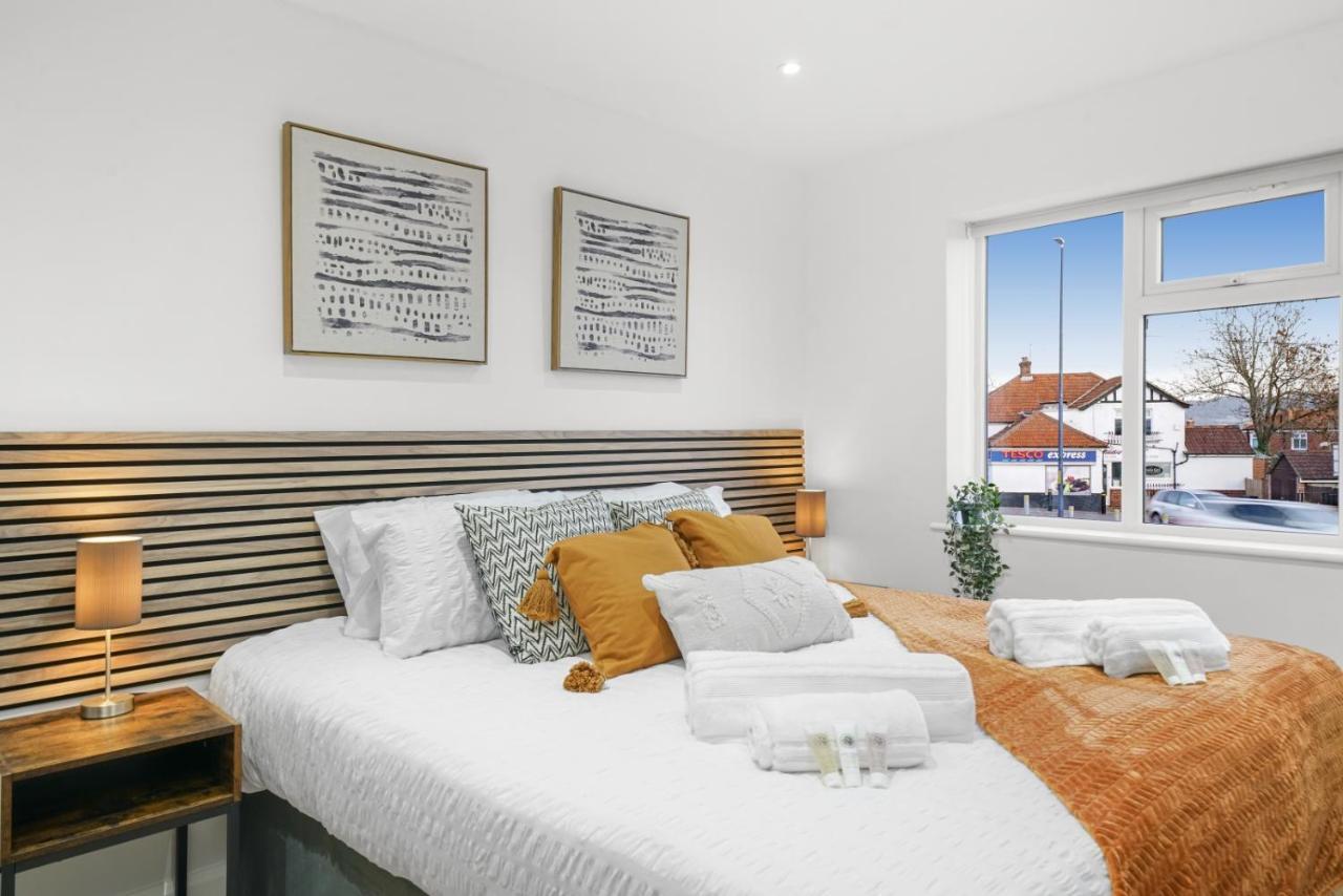 Modern Bungalow In Maidstone Sleeps 5 With Free Parking Eksteriør billede