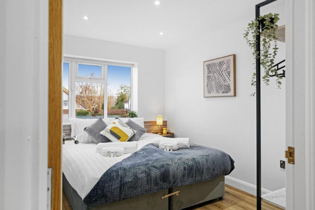 Modern Bungalow In Maidstone Sleeps 5 With Free Parking Eksteriør billede