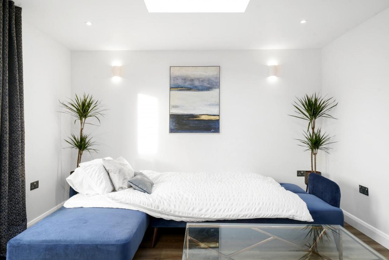 Modern Bungalow In Maidstone Sleeps 5 With Free Parking Eksteriør billede