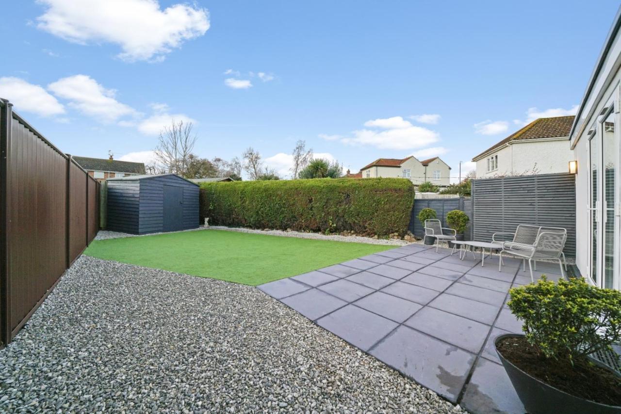 Modern Bungalow In Maidstone Sleeps 5 With Free Parking Eksteriør billede