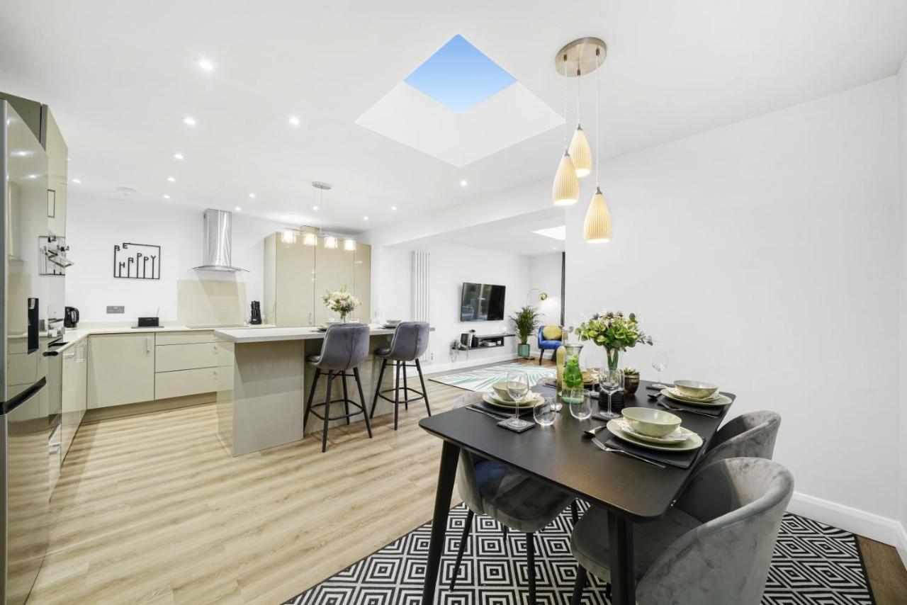Modern Bungalow In Maidstone Sleeps 5 With Free Parking Eksteriør billede